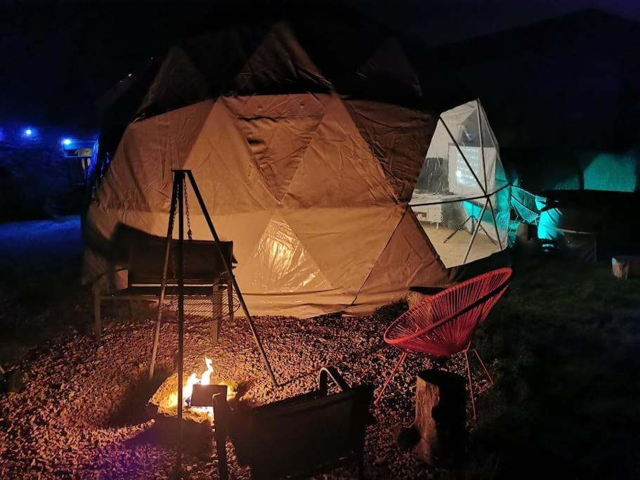 Lincoln Star Dome, Hot Tub, Bbq Apartment Langworth Exterior foto