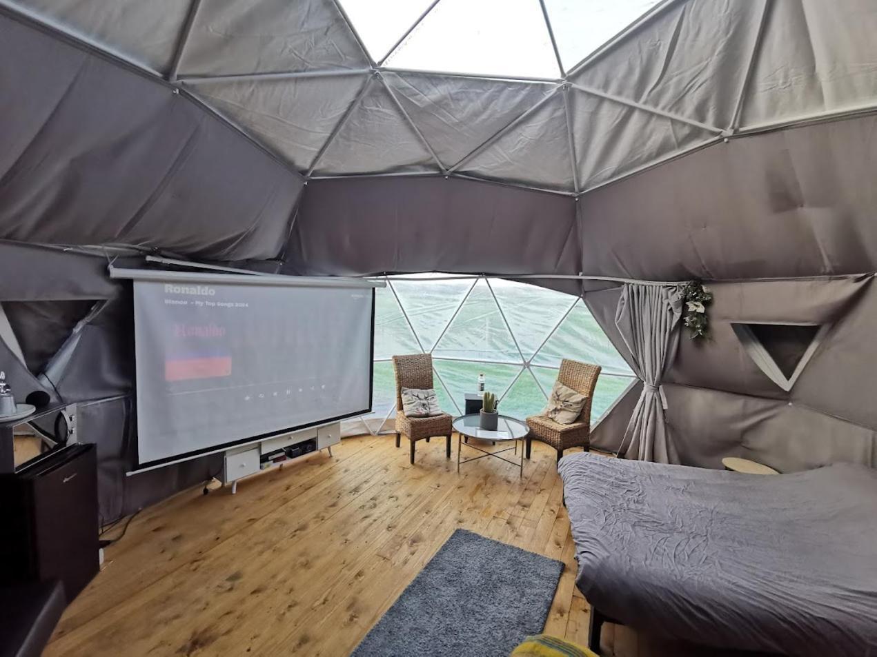 Lincoln Star Dome, Hot Tub, Bbq Apartment Langworth Exterior foto